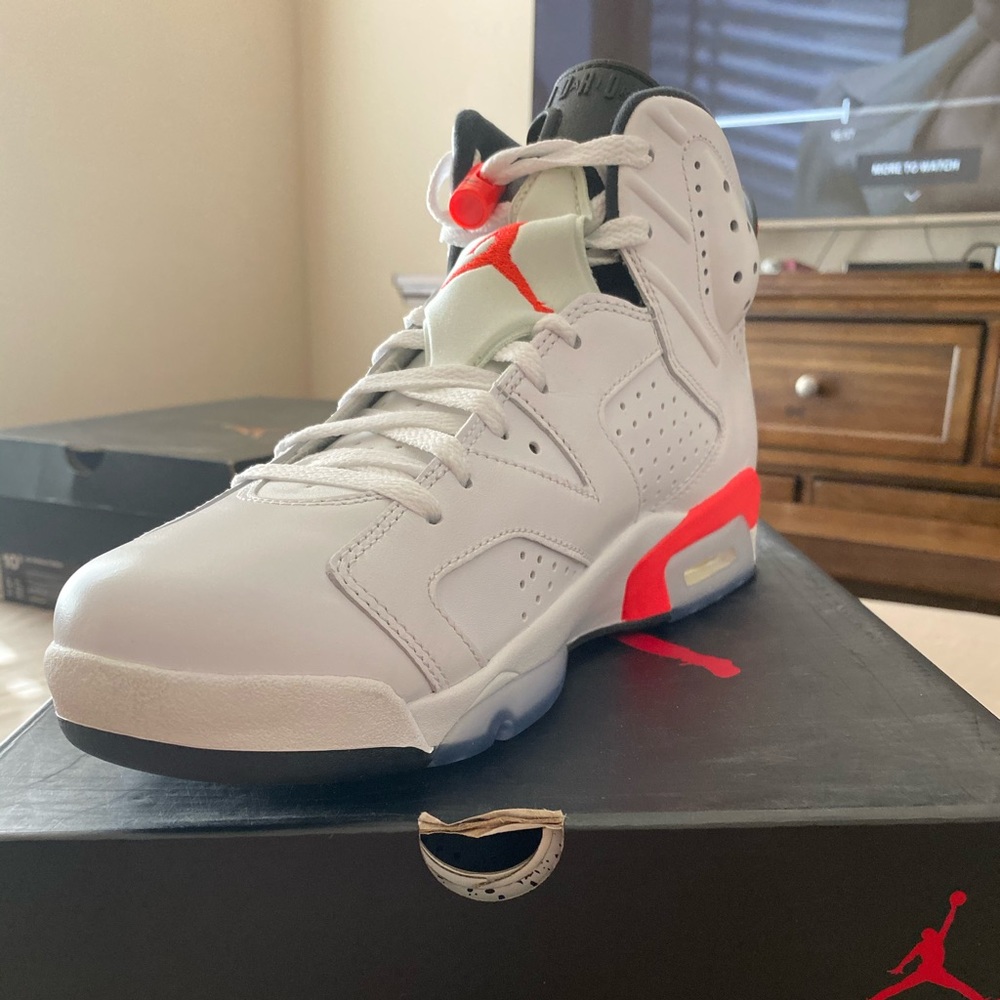 Air Jordan 6 Retro | size 10